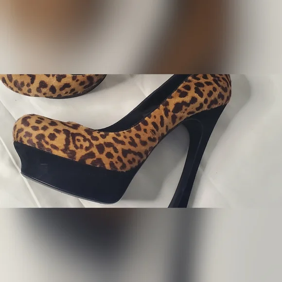 YSL- YvesSauntLaurent- size 40 1/2 - pony hair animal print stilettos/pumps -